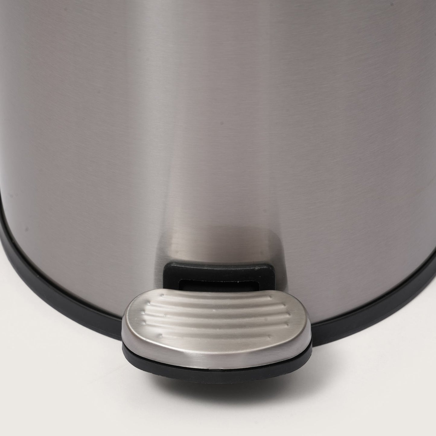 Silver Stainless Steel Pedal Dustbin - Round Step Trash Can