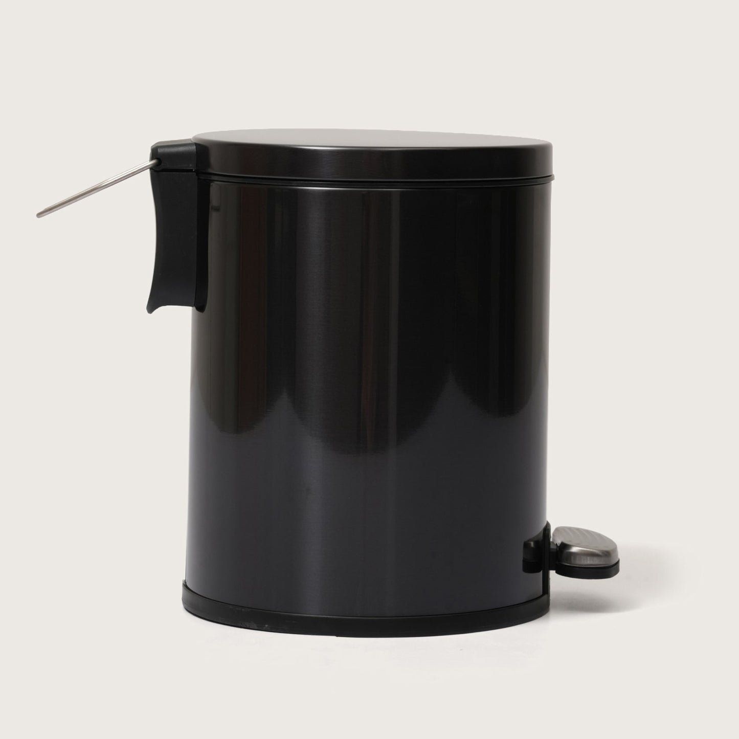 Black Stainless Steel Pedal Dustbin - Round Step Trash Can