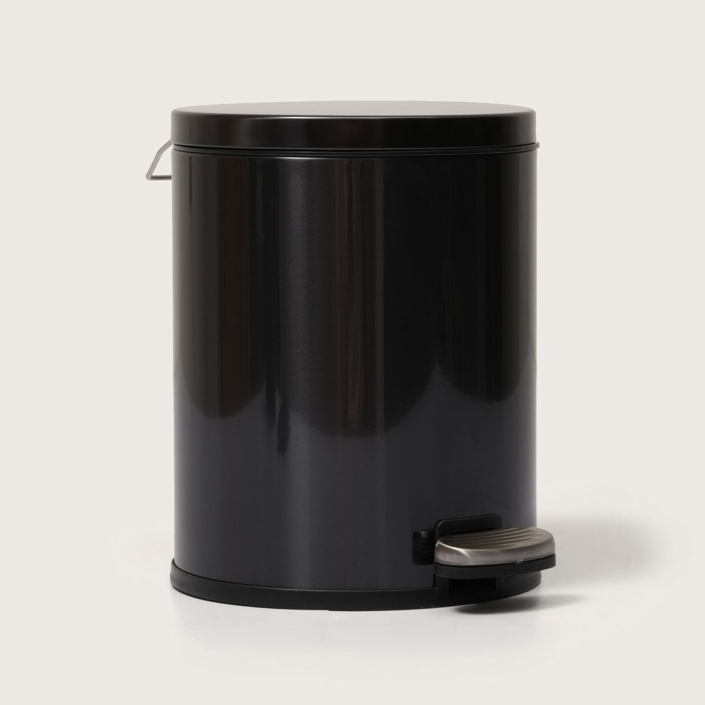 Black Stainless Steel Pedal Dustbin - Round Step Trash Can