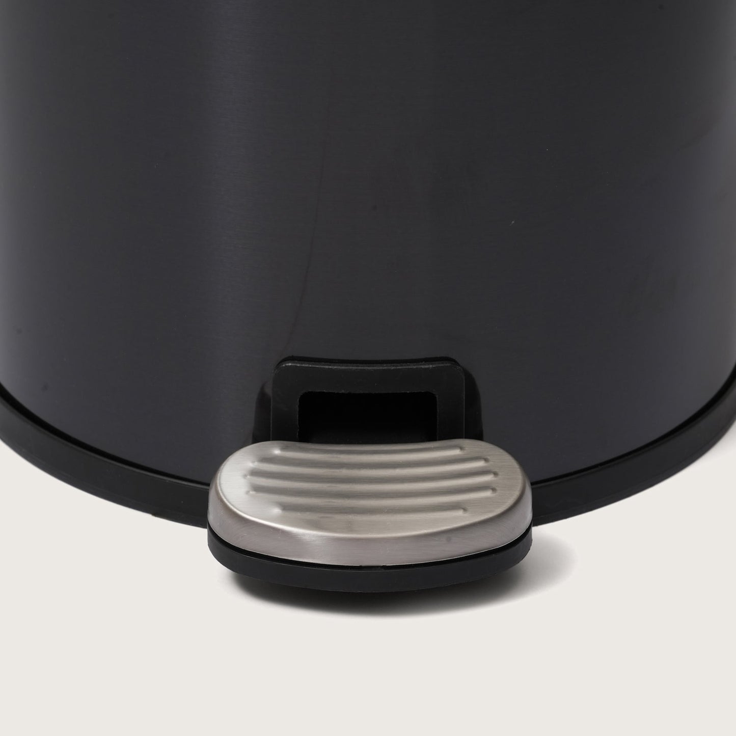 Black Stainless Steel Pedal Dustbin - Round Step Trash Can
