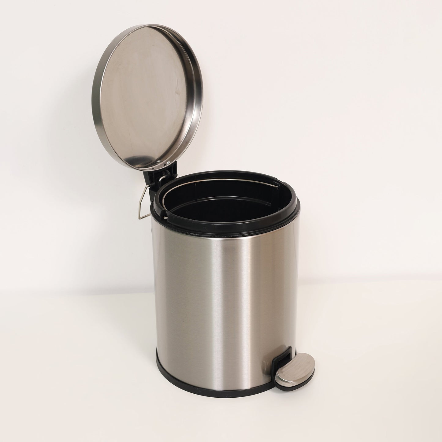 Pedal Ss Trash Can | Soft Close Dustbin