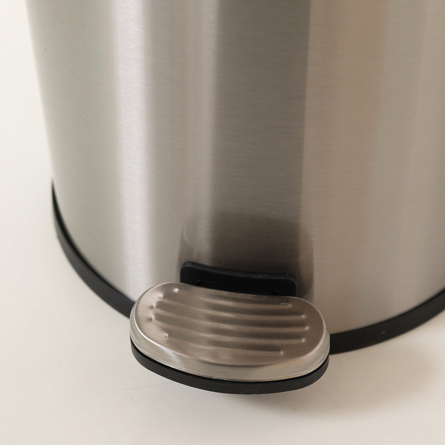 Pedal Ss Trash Can | Soft Close Dustbin